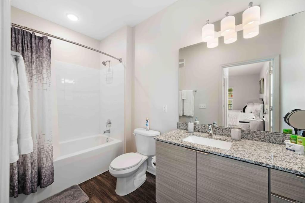 Lavish 2Br Apartment In Tampa Kültér fotó