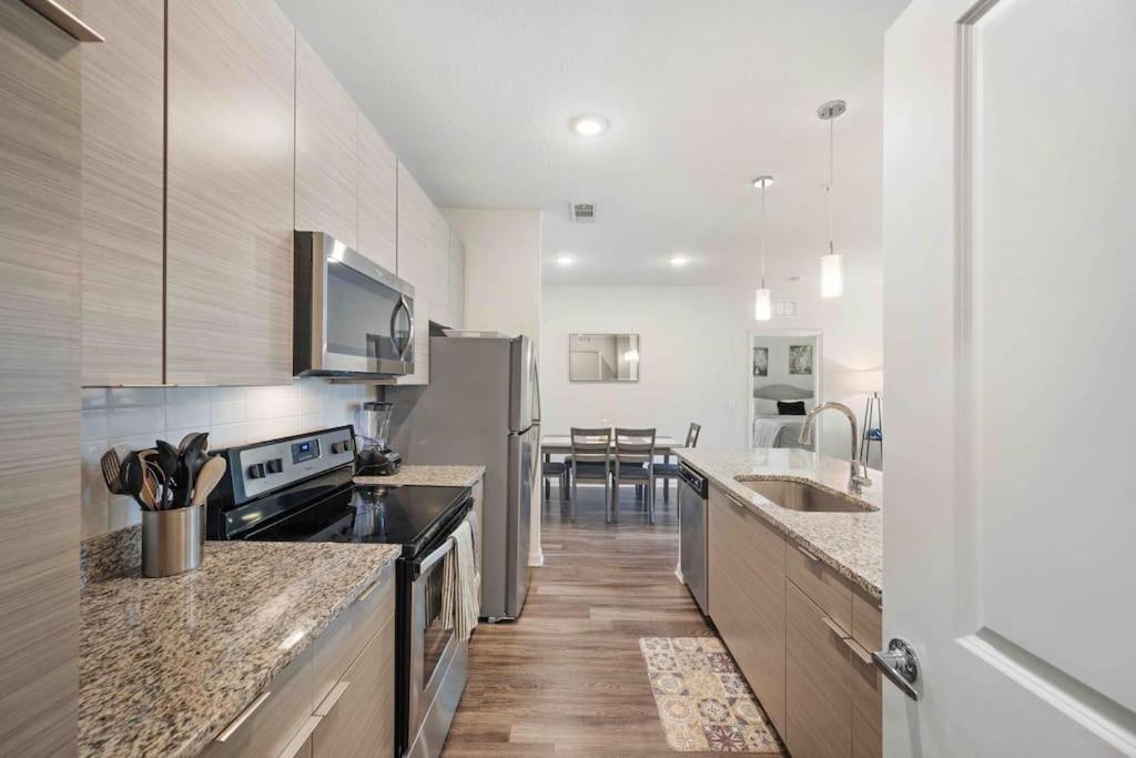 Lavish 2Br Apartment In Tampa Kültér fotó