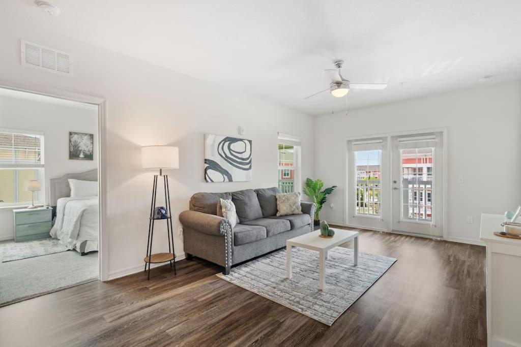 Lavish 2Br Apartment In Tampa Kültér fotó